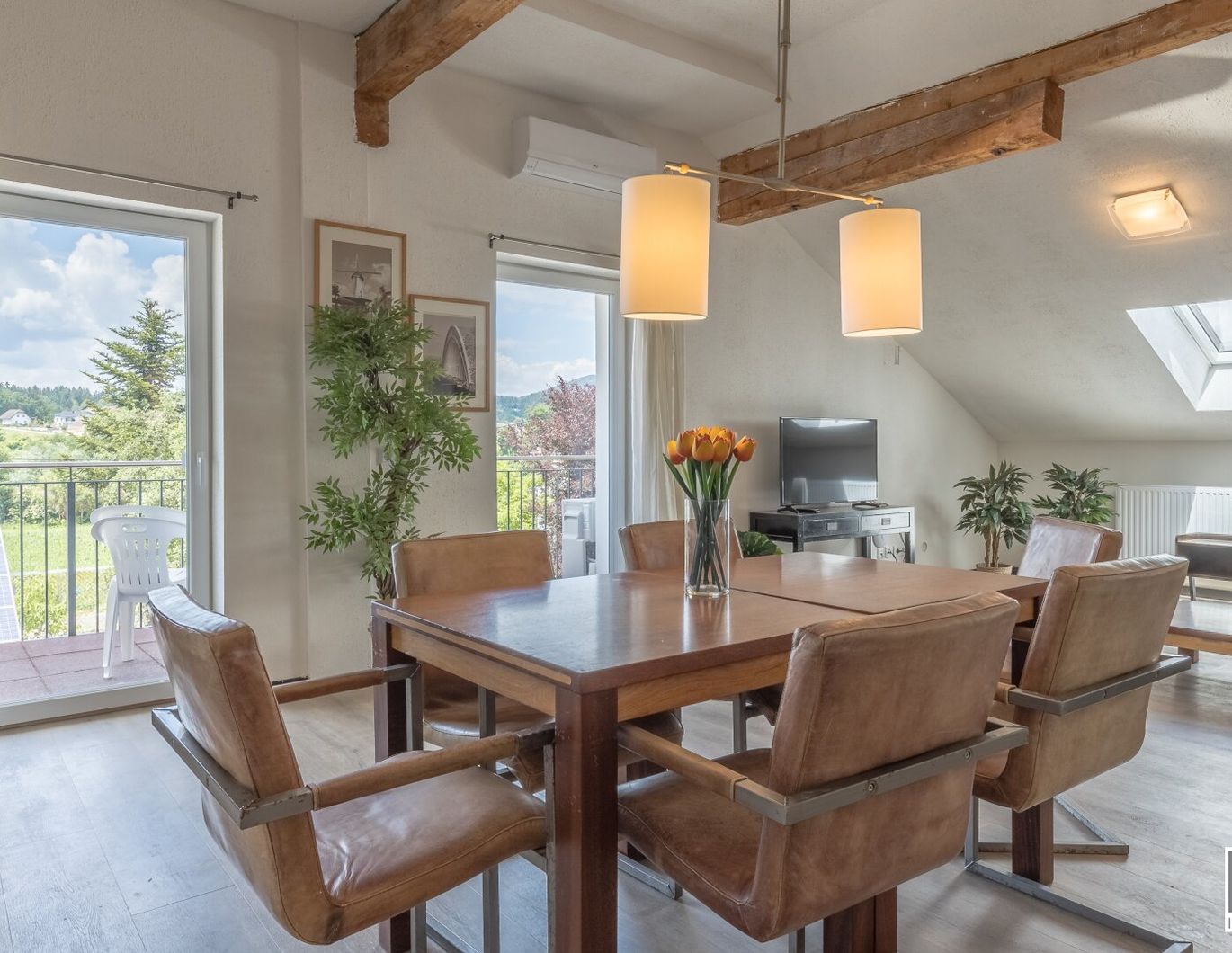 K3 - RENDITEOBJEKT: APPARTEMENTHAUS IN DER FERIENREGION KLOPEINERSEE mit 6 Wohneinheiten, neuwertig, geschmacksvolle und gehobene Ausstattung, Carports, Pferdeboxen, Ruhelage.