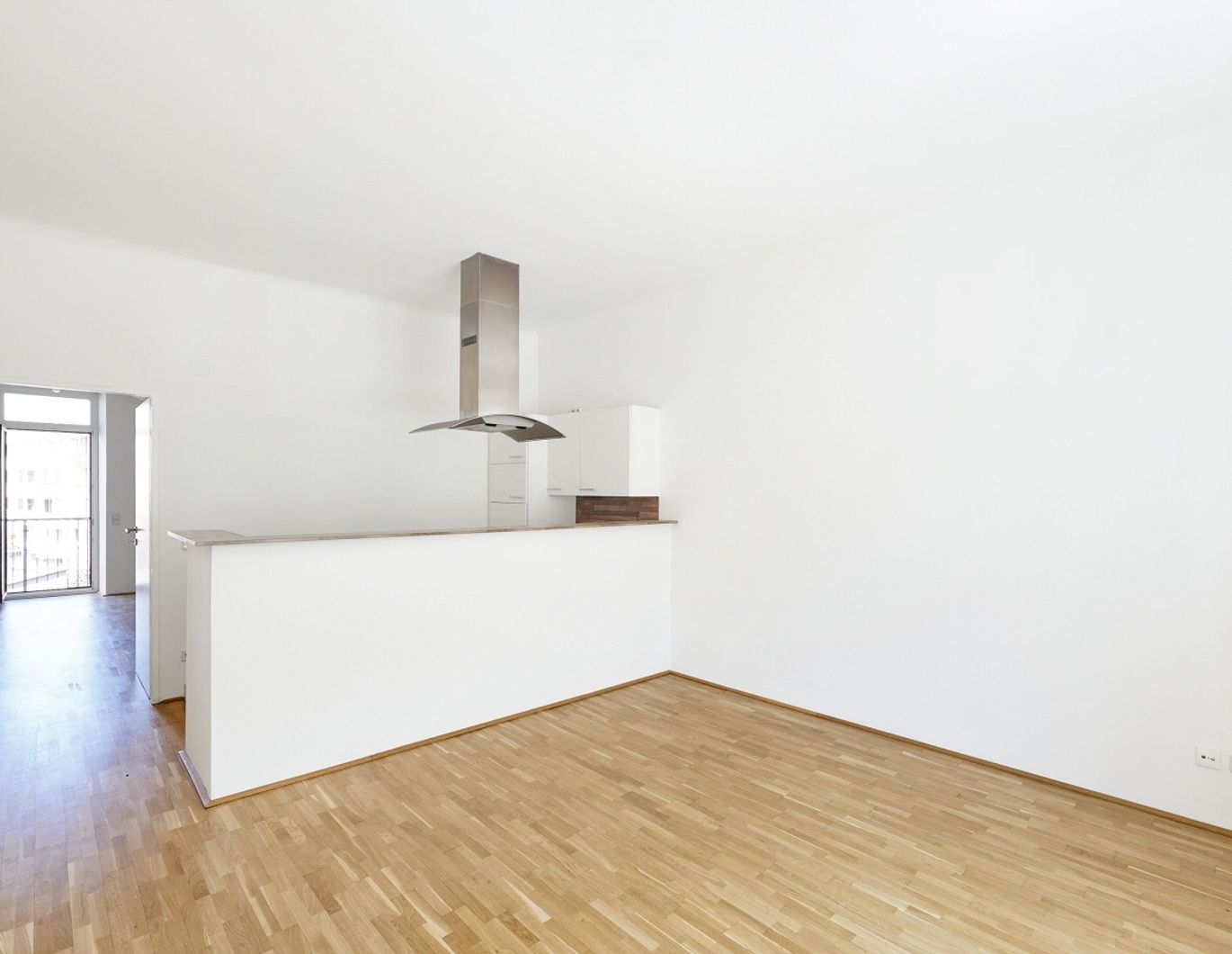 Einziehen & genießen - 2-Zimmer-Wohnung inkl. Loggia in den Innenhof!