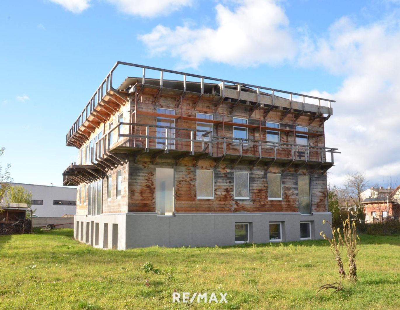 Mehrparteien-Wohnhaus in zentraler Lage von Furth