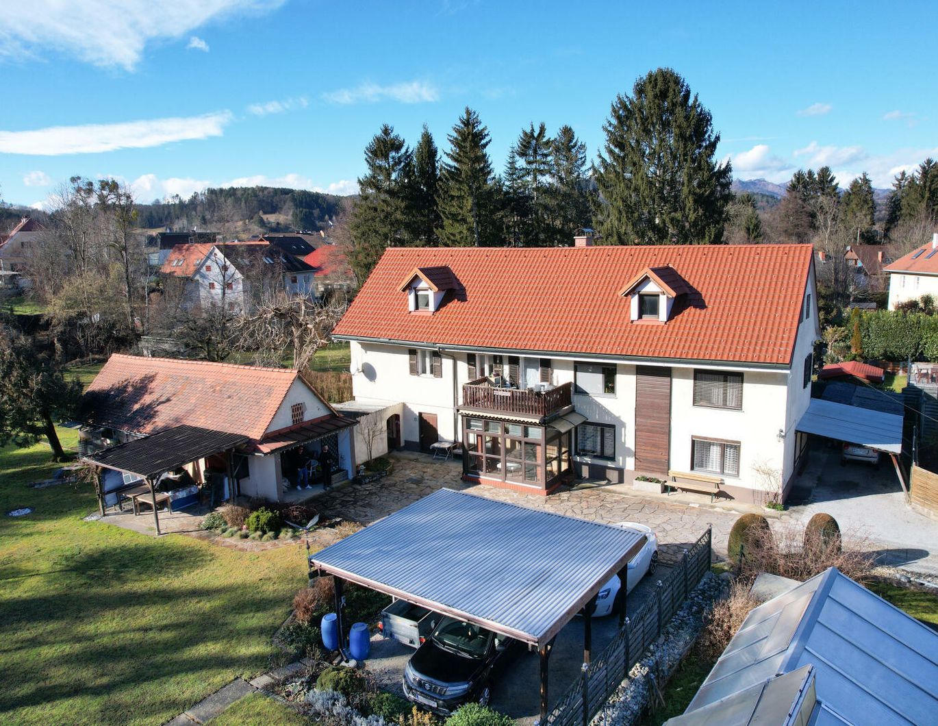 Großzügiges Einfamilienhaus mit viel Platz, hohem Potenzial und hoher Bebauungsdichte - Ideal für Familien oder Investoren