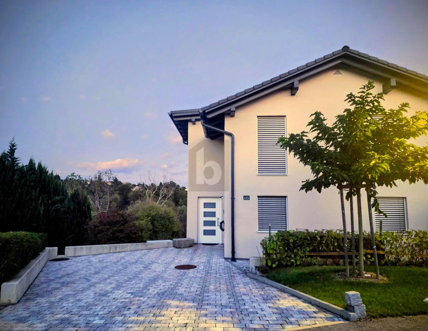 MODERNES TRAUMHAUS IN HART - STILVOLL, HOCHWERTIG & FAMILIENFREUNDLICH