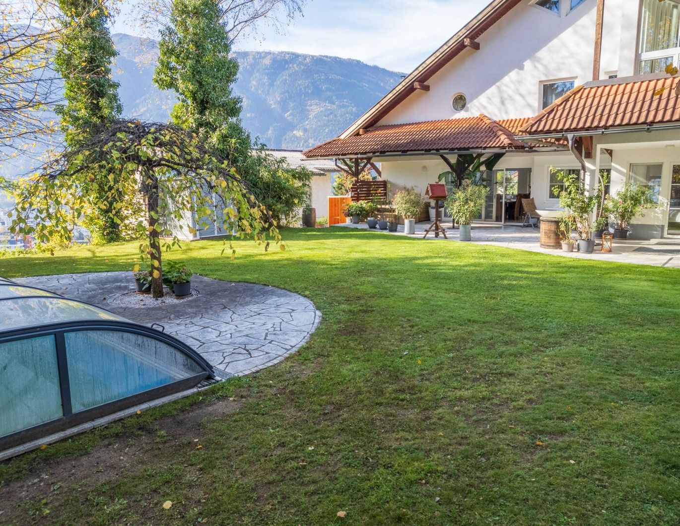 TOP Reiheneckhaus mit Blick über die Stadt