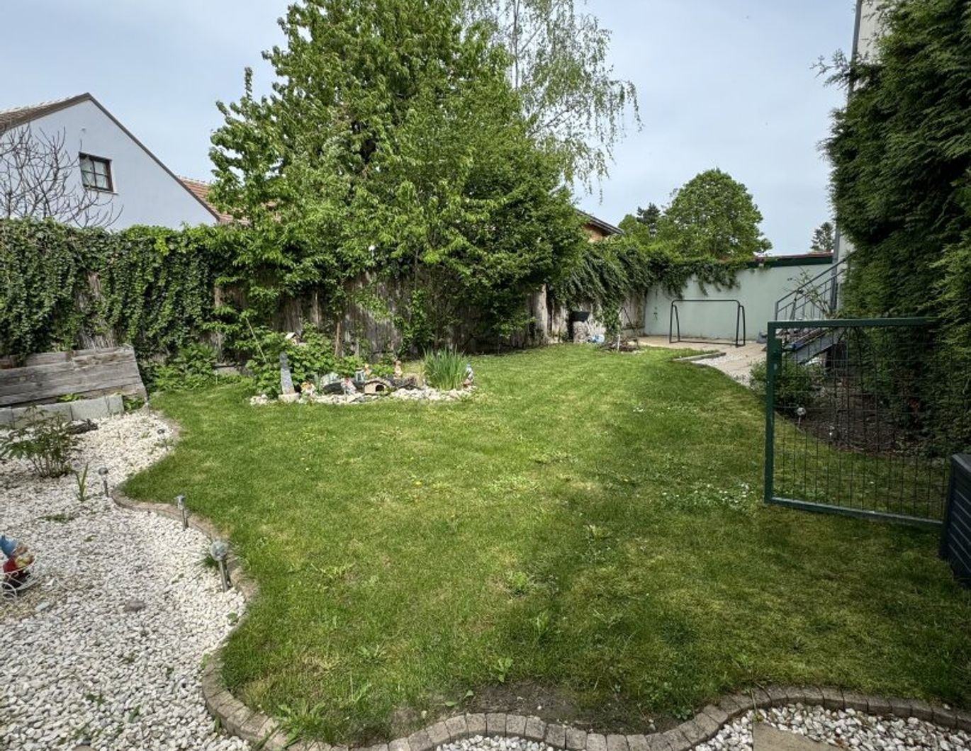 Moderne 3 Zimmer Gartenwohnung mit Garage und Stellplatz | 103m² Wohnfläche