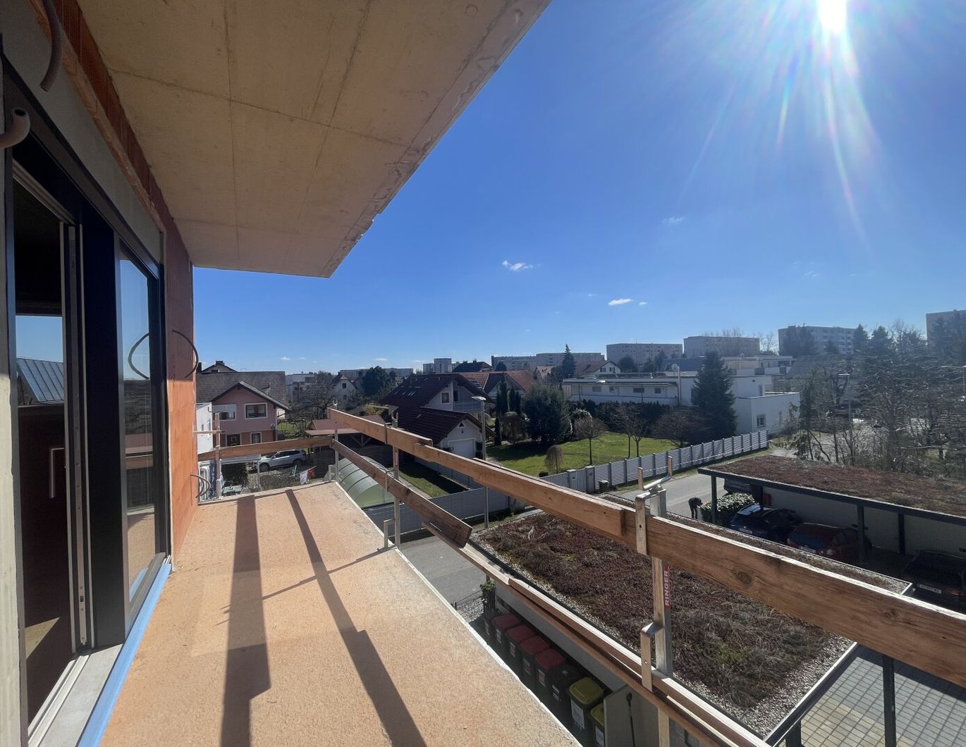 Letzte Einheit: Sonnige Penthouse Neubauwohnung mit großem Balkon!