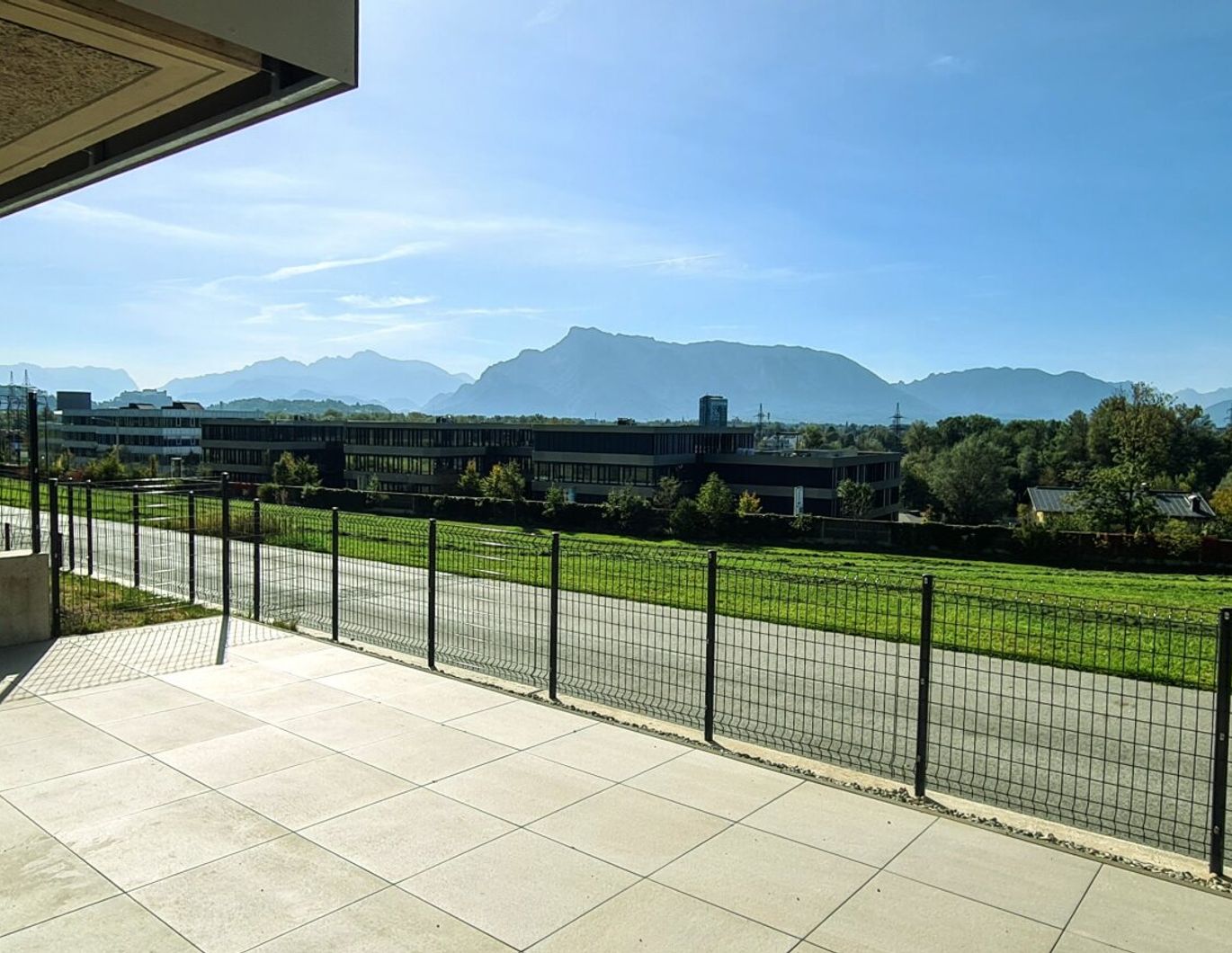 Panoramalage Bergheim - neuwertige 3 Zimmer-Wohnung mit sehr großer Terrasse!