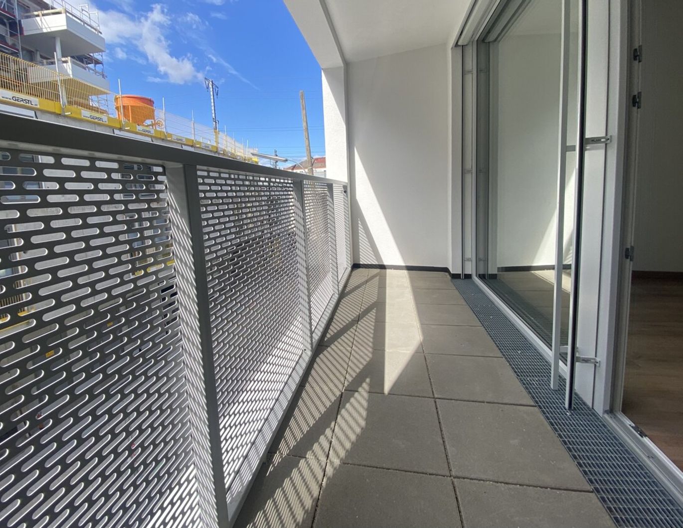 U3 ANLEGERTRAUM! Inklusive Küche 2 Zimmer Wohnung+Loggia =DAS LAURENZ= Erstbezug - 1 Bedroom+ Loggia