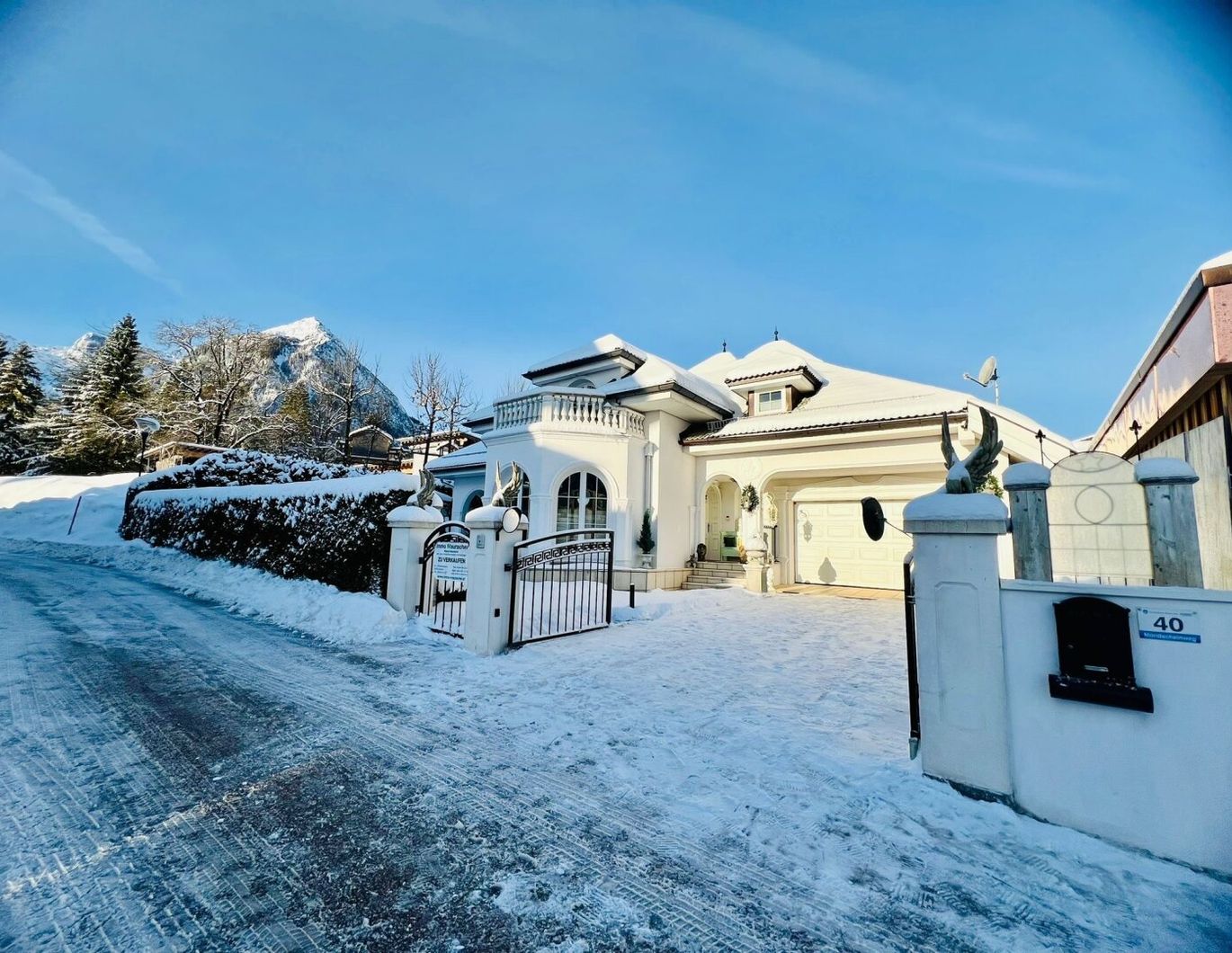 PERTISAU AM ACHENSEE - Luxus pur: Stilvolle Villa mit atemberaubenden Ausblick auf die Tiroler Bergwelt zum Verkauf