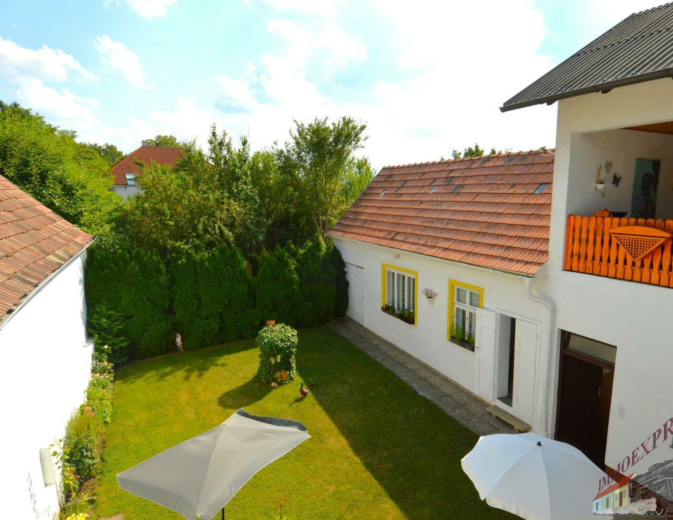 Zweifamilienhaus mit 2 separaten Eingängen - uneinsehbarer Garten - Ruhelage + Nebengebäude für Büro/Werkstatt