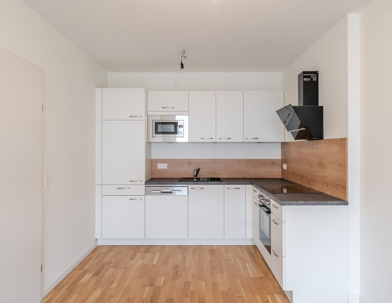 SOFORT EINZIEHEN: Helle 3-Zimmer-Wohnung mit Balkon in ruhiger Lage