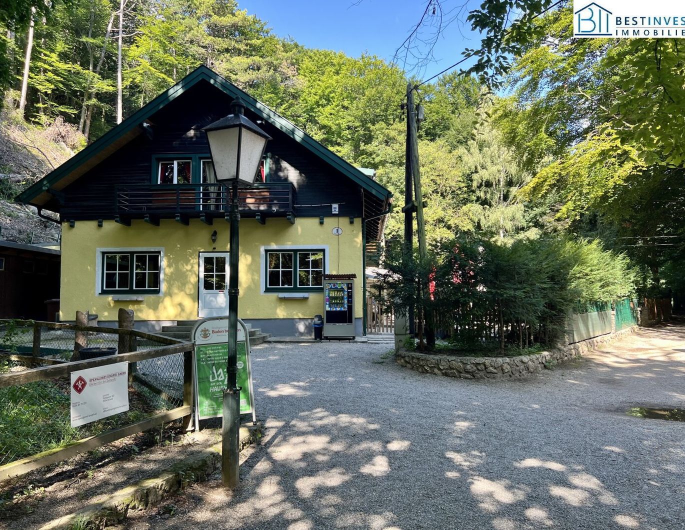 Traditionsreicher Gastronomiebetrieb mit Wohnung und beeindruckender Grundstücksgröße in Baden