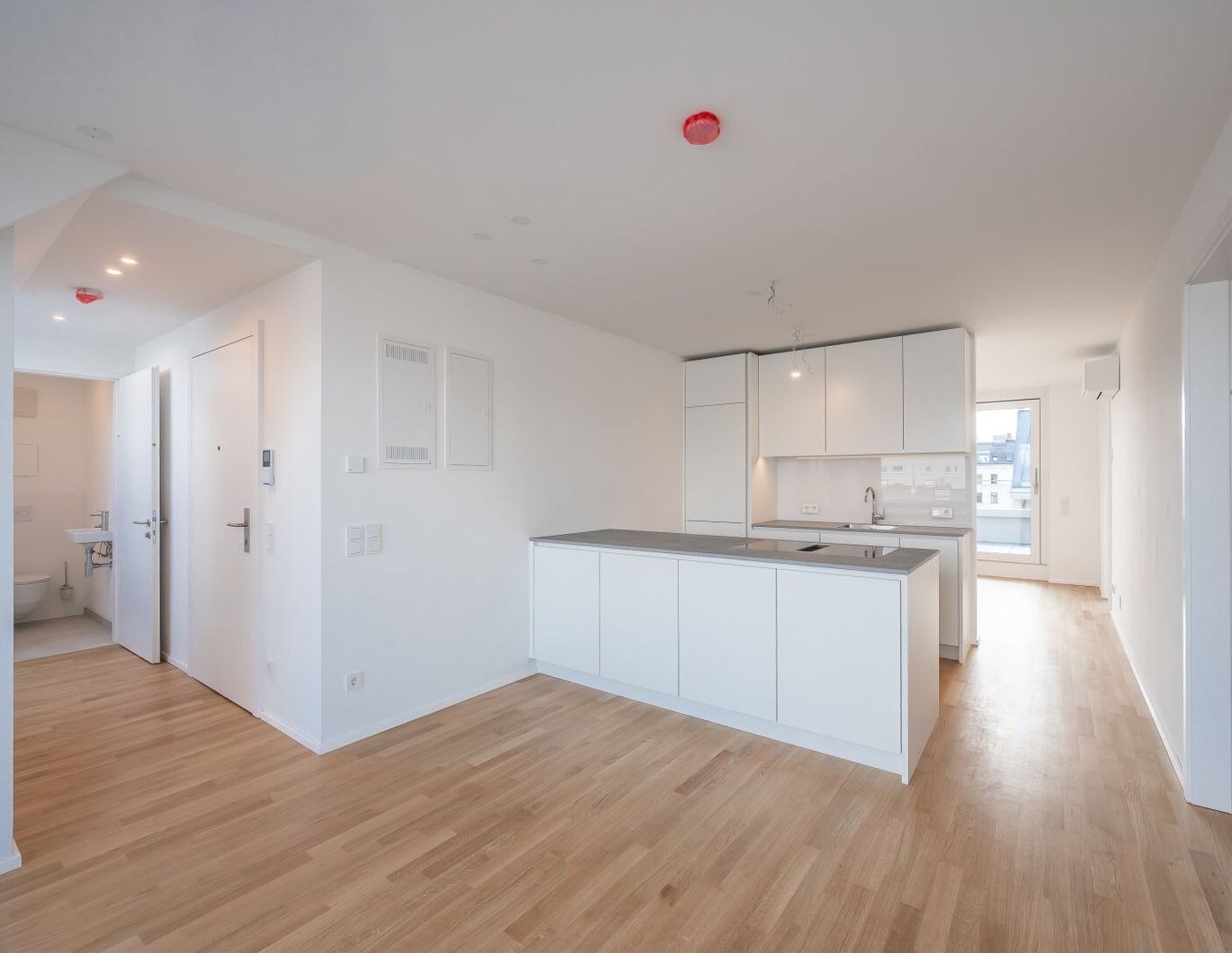 ++MOLLARD 50++ außergewöhnliche 3-Zimmer-Wohnung mitten im Herzen der Stadt (1/28)