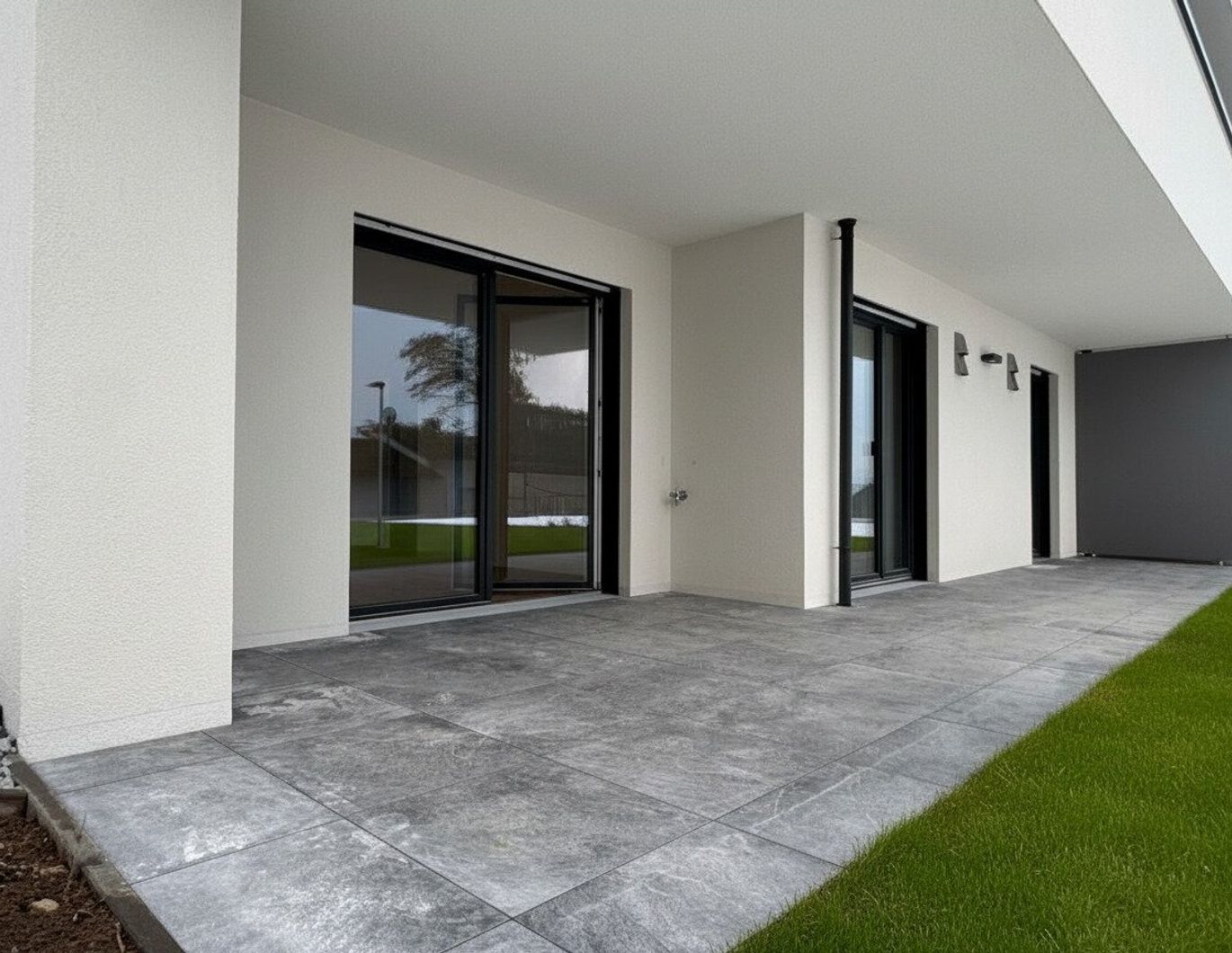 WOHNEN IM ZENTRUM VON HAGENBERG II ERSTBEZUG (01.03.2026) II GROSSZÜGIGE FREIFLÄCHEN