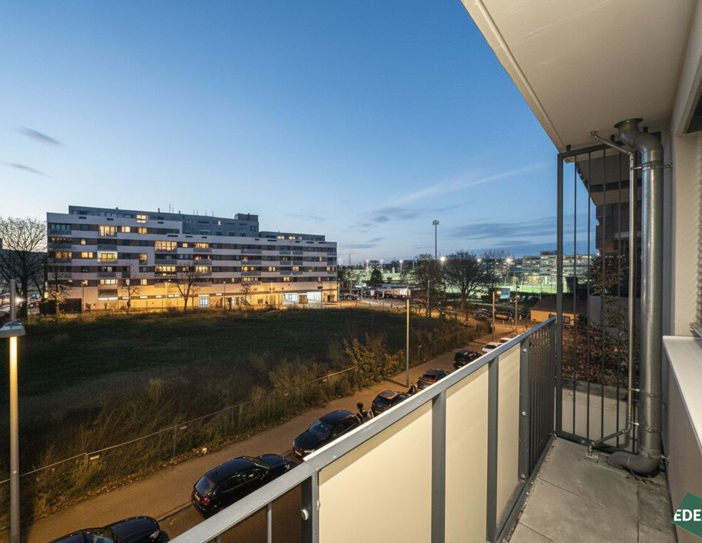 2-Zimmer-Wohnung mit Balkon direkt bei der U3 - perfekt für Singles oder Paare