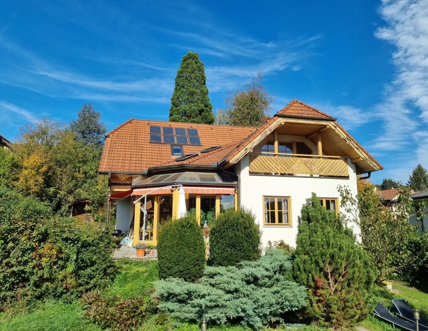 EINFAMILIENHAUS MIT POOL IN BESTER LAGE IN PRESSBAUM - 360° Video!