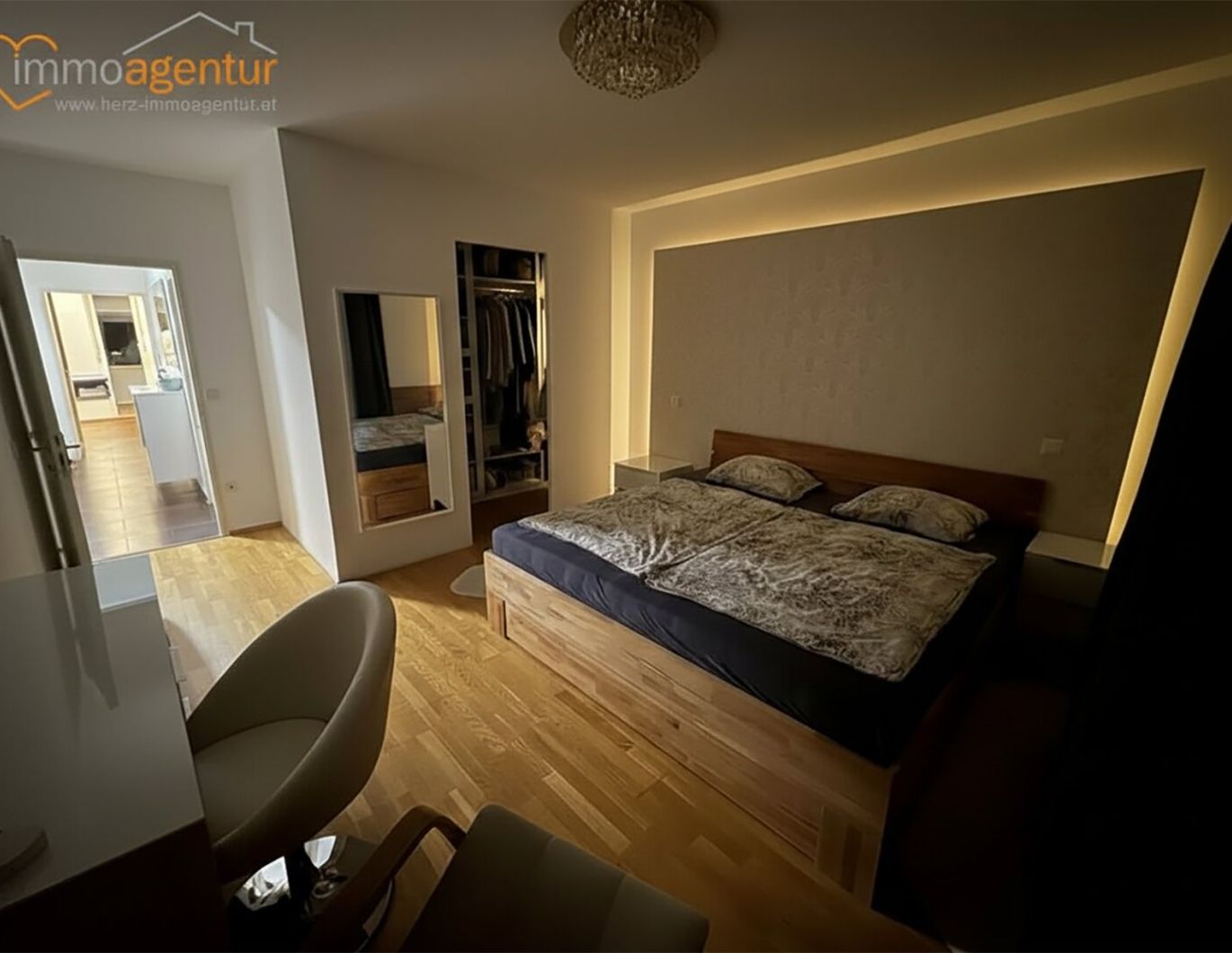 Helle, modernisierte 3-Zimmer-Wohnung mit Loggia, Parkplatz und hochwertiger Ausstattung in Marchtrenk