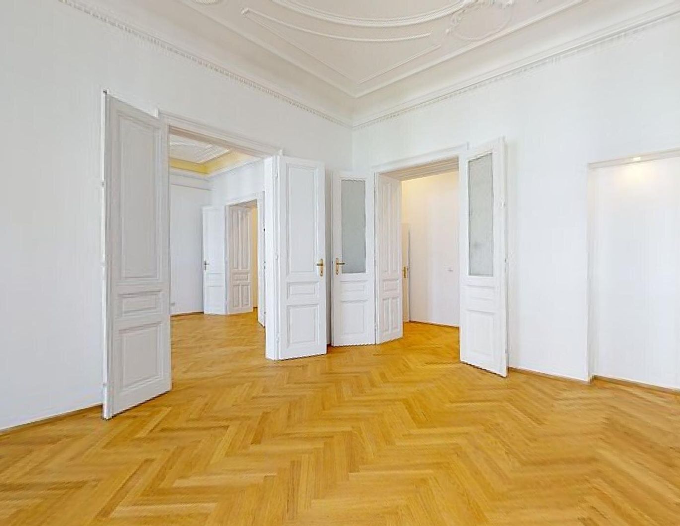 Klassische Altbauwohnung mit großzügiger Aufteilung in urbaner Stadtlage | 360° Tour