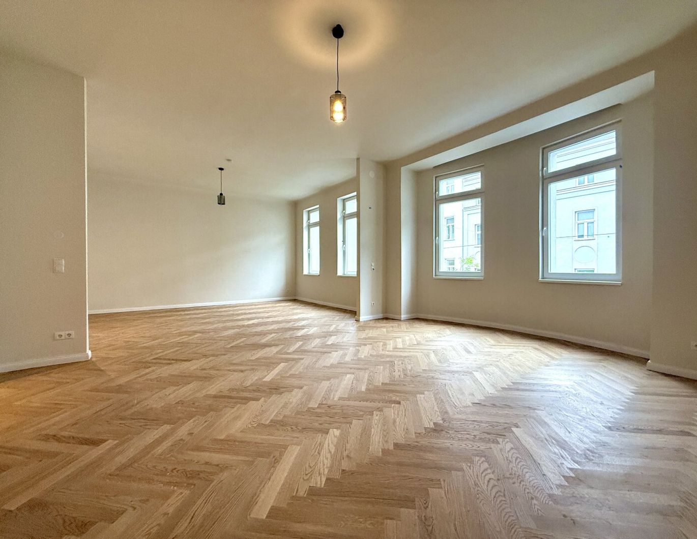 Wiener Wohntraum: Hochwertig sanierte 4-Zimmer-Wohnung mit besonderem Zugang zur Freifläche