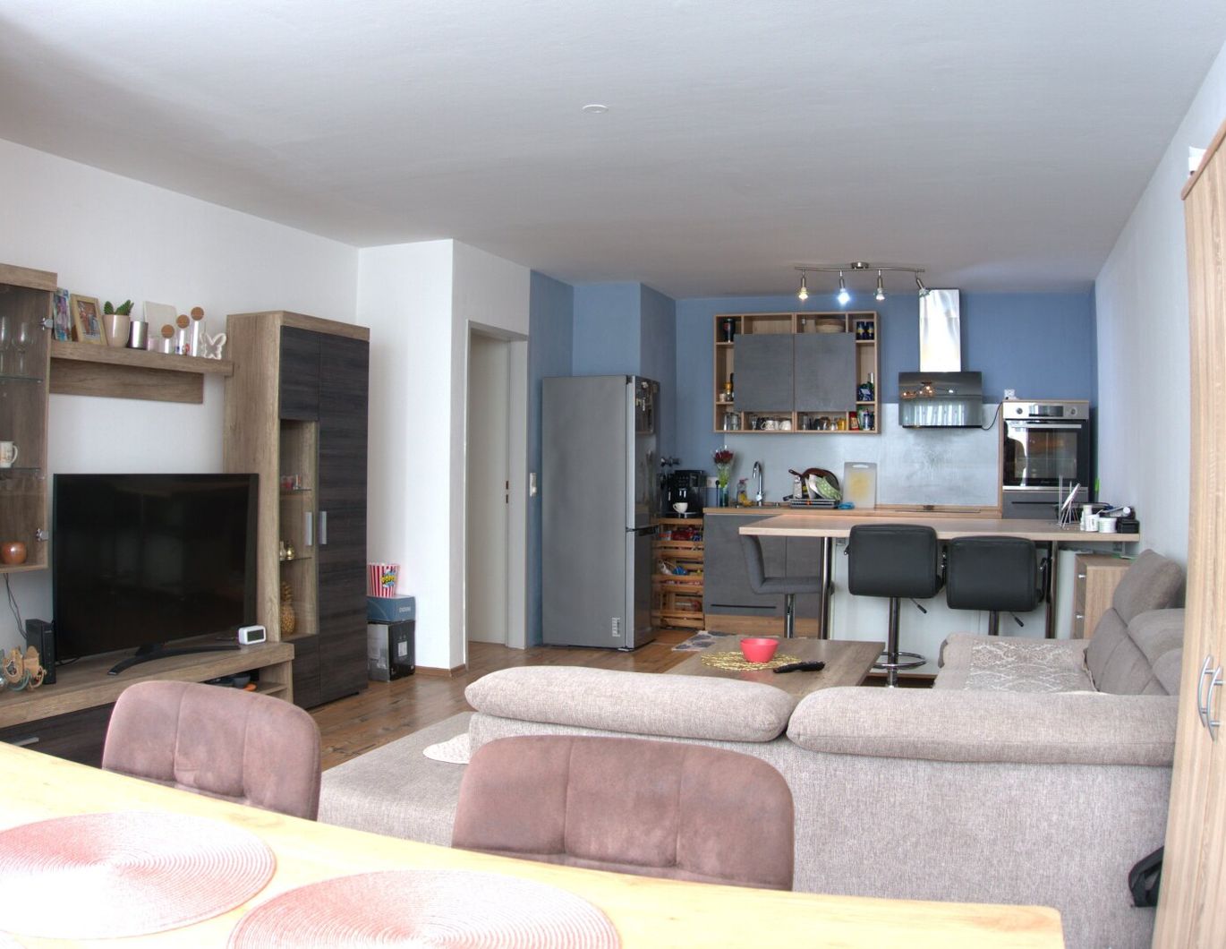 Helle, zentrale 2-Zimmer-Wohnung mit Loggia und Tiefgaragenplatz in Herrnau