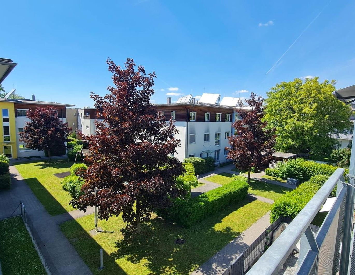 Provisionfrei - 3-Zimmer-Wohnung mit Solaranlage, Loggia und 2 Garage