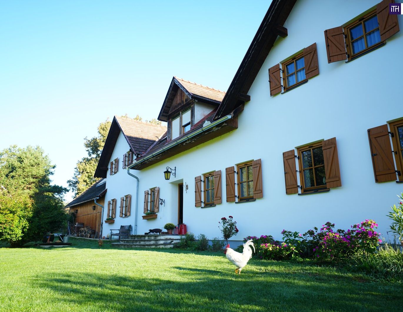 SENSATIONELLES JUWEL! Exklusiver Vierkanthof im Thermenland Steiermark - Wohnen, Reiten & Leben mit Pool und Natur!