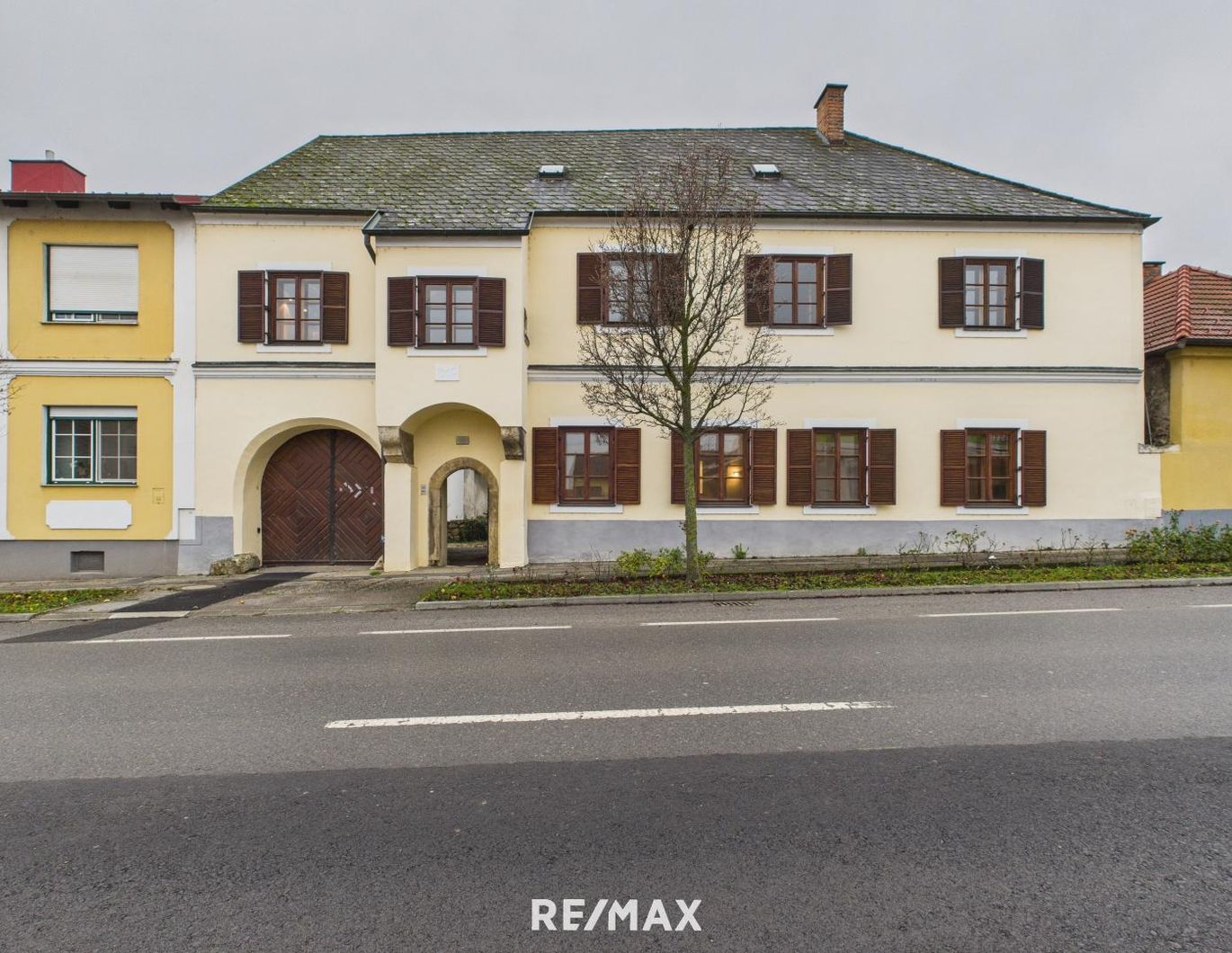 Historisches Winzerhaus mit Nebengebäuden