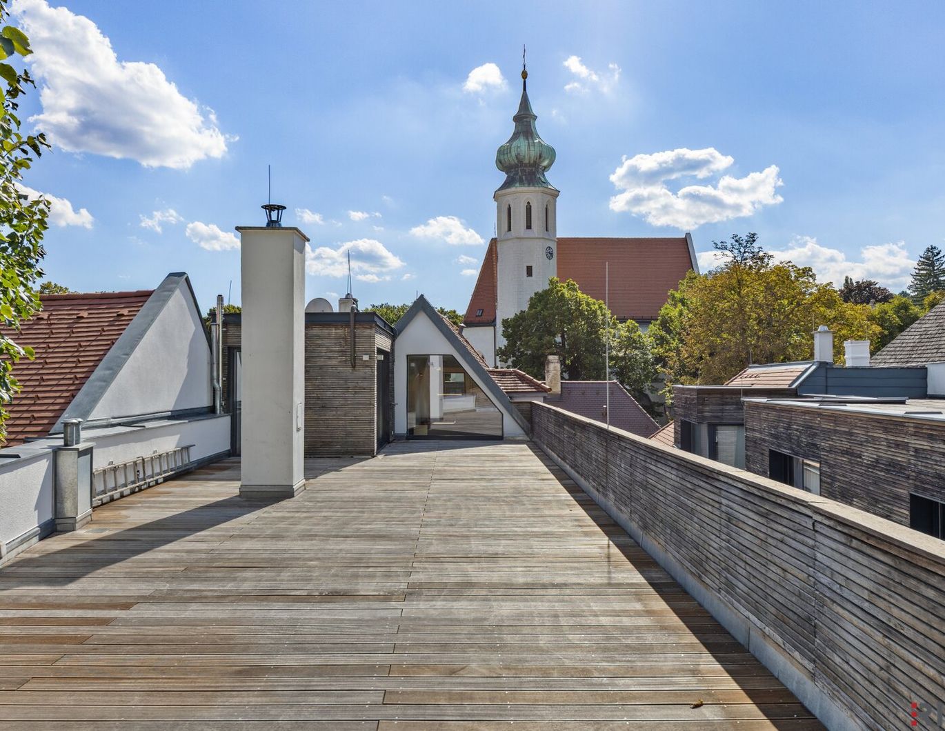 Domizil im Herzen von Grinzing - inklusive 90m² Dachterrasse und separater Büroeinheit I Praxis