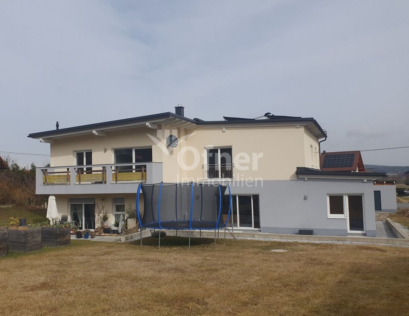 Lieboch/Lannach! Vielseitige Liegenschaft mit zwei Wohneinheiten im Grünen