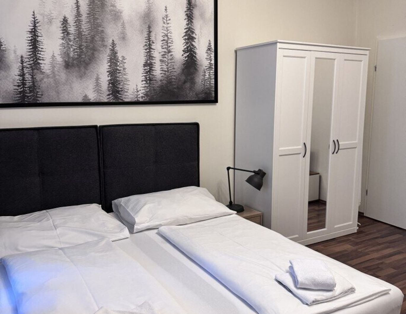 Hofseitige, möblierte 2-Zimmerwohnung
