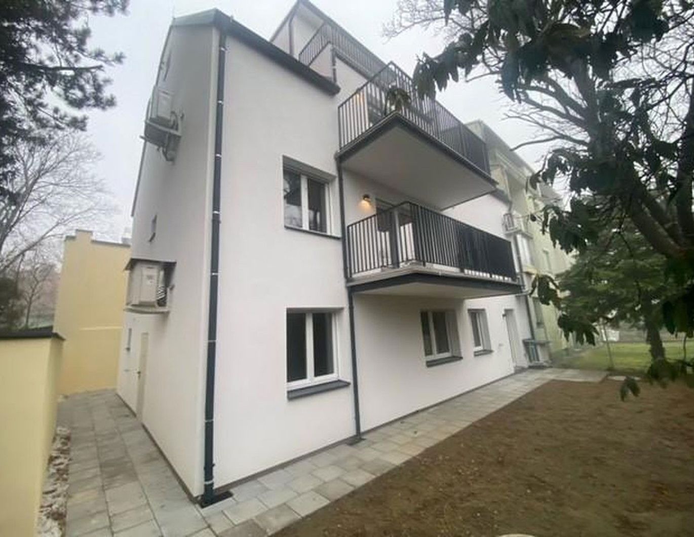 Wohnung mit exklusiven Direktzugang vom Aufzug in die Wohnung - gute Lage - Nähe U 6 Siebenhirten