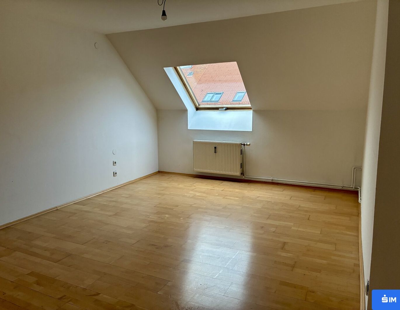 2-Zimmer-Altbauwohnung mit Balkon