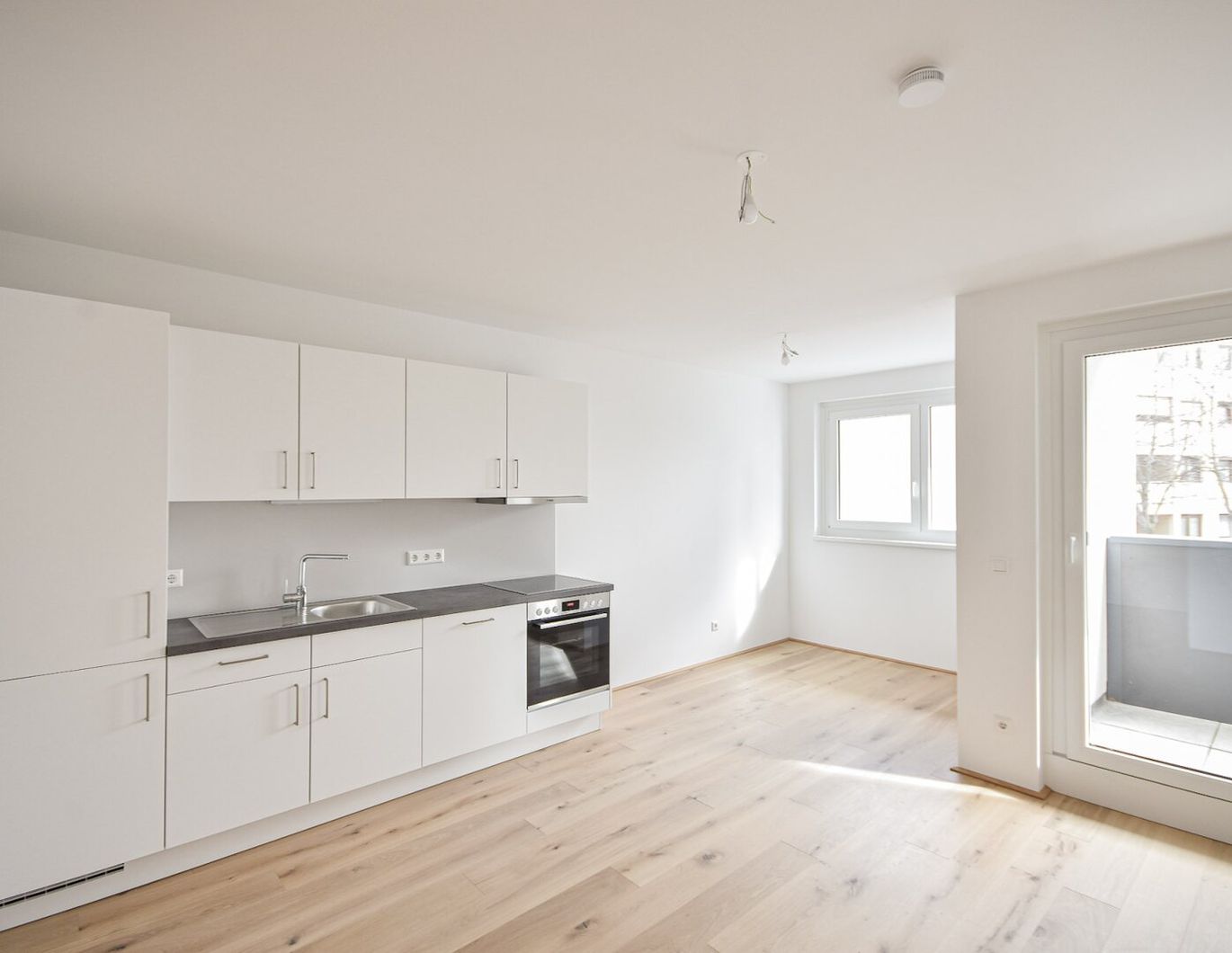 Helle 2-Zimmer-Wohnung mit Loggia nahe U3 - Bezug ab Dezember