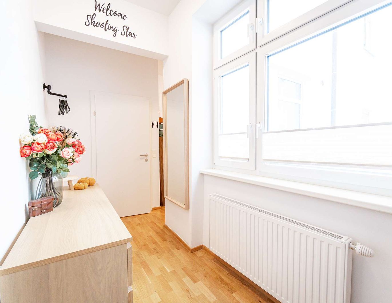 ++ Helle, modern sanierte 1-Zimmer-Wohnung mit Gemeinschaftsdachterrasse in 1140 Wien ++