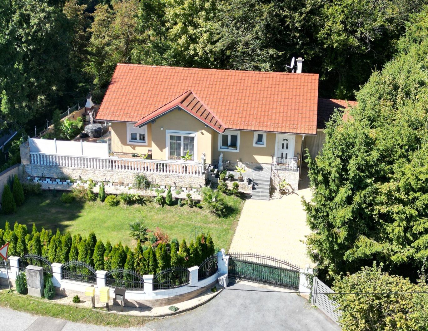 Hausmannstätten - Ein Zuhause mit Charakter - moderner Bungalow mit Privatsphäre, Komfort und wunderschönem Garten