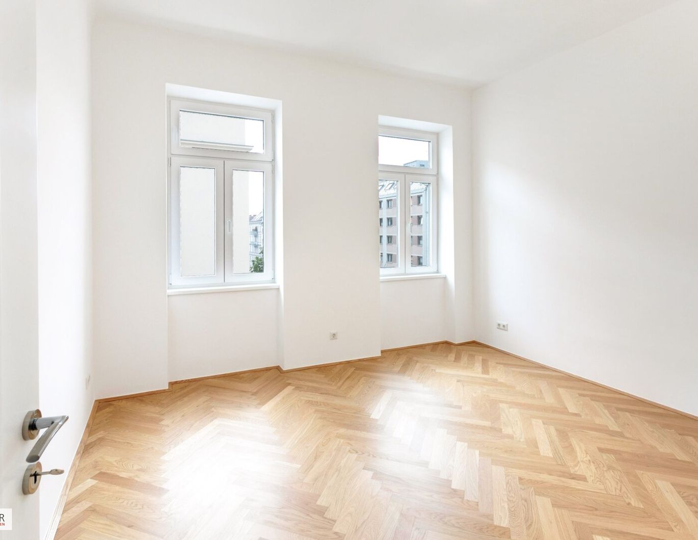 ERSTBEZUG ++++ HELLE HOCHWERTIG SANIERTE ALTBAUWOHNUNG ++++ in Top Altbau +++ Eigentum statt Miete