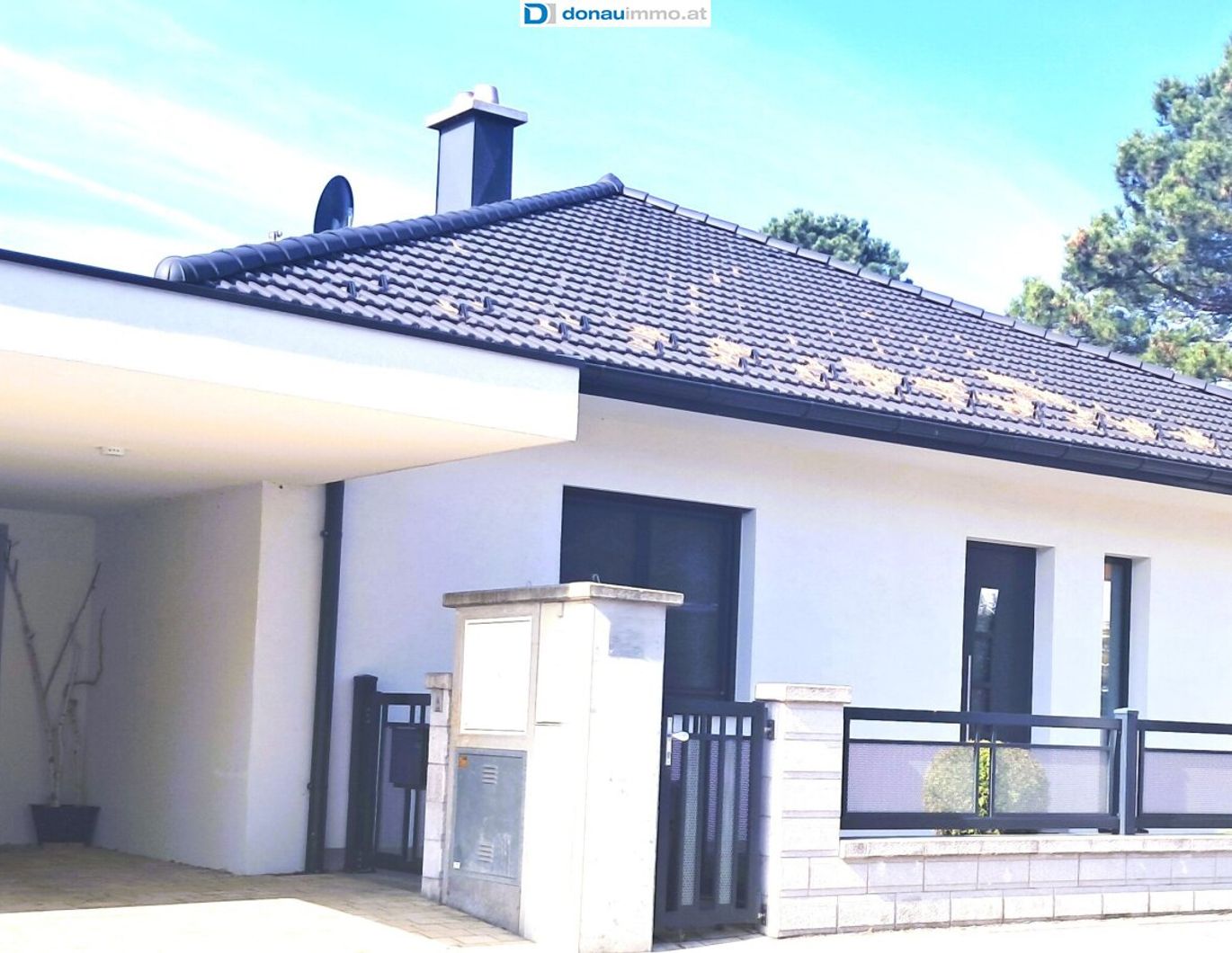 Neuwertiger Massivbungalow mit Pool, Gästehaus, Keller, Wintergarten in Guntramsdorf - Preis auf Anfrage