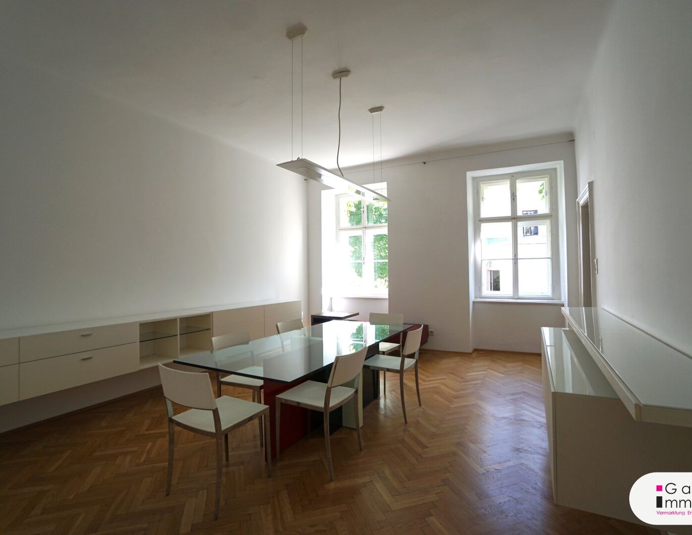 Naschmarkt - wunderschöner Altbau - chic eingerichtet