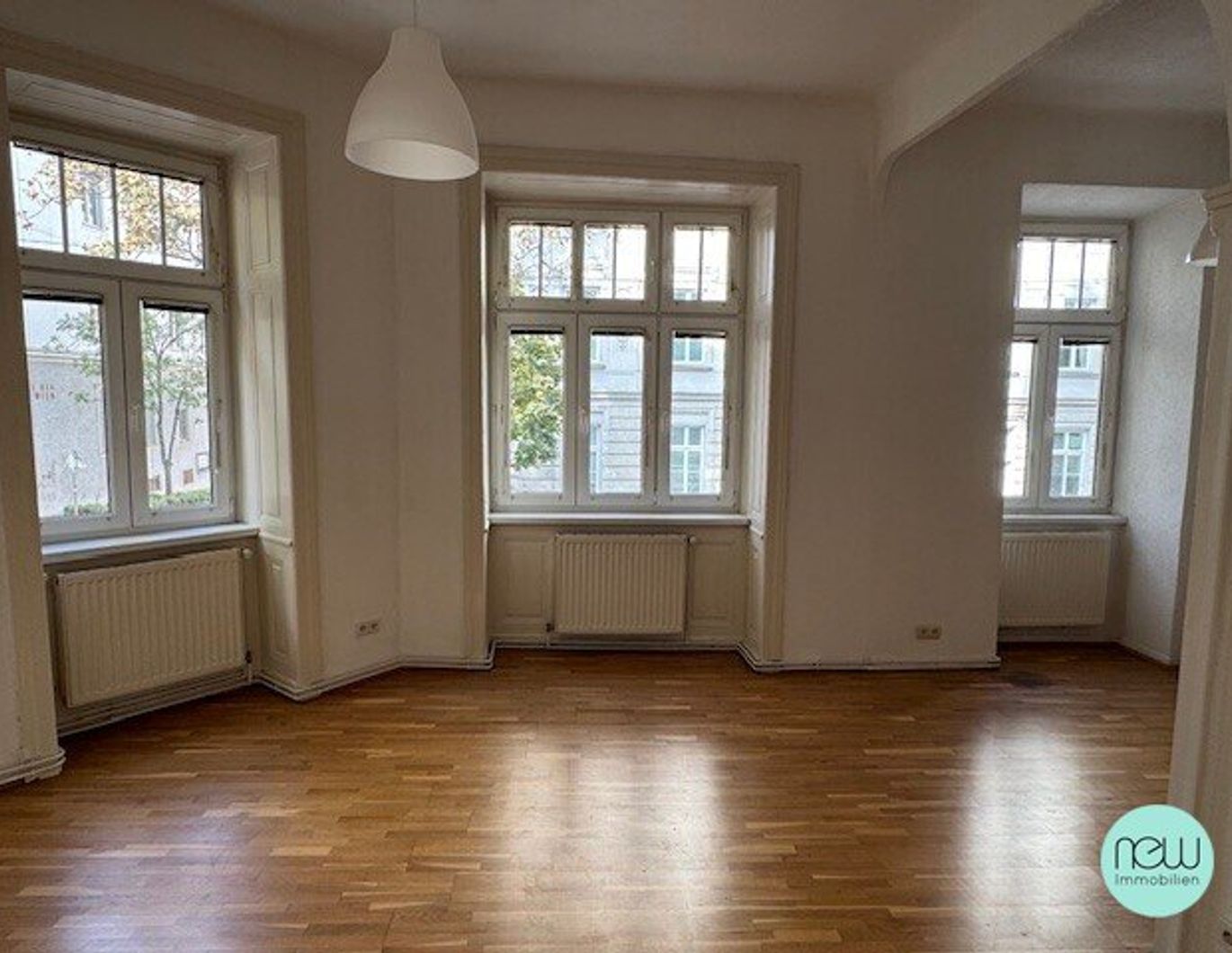 Charmante 3-Zimmer-Eckwohnung in Jugendstilhaus, zwei Eingänge - Einsiedlergasse