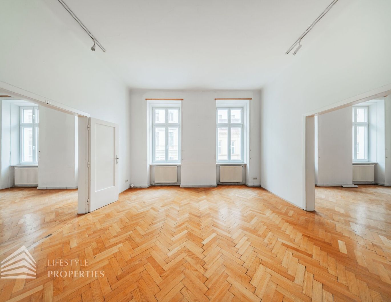 Helle 4-Zimmer Wohnung, Nähe Kutschkermarkt