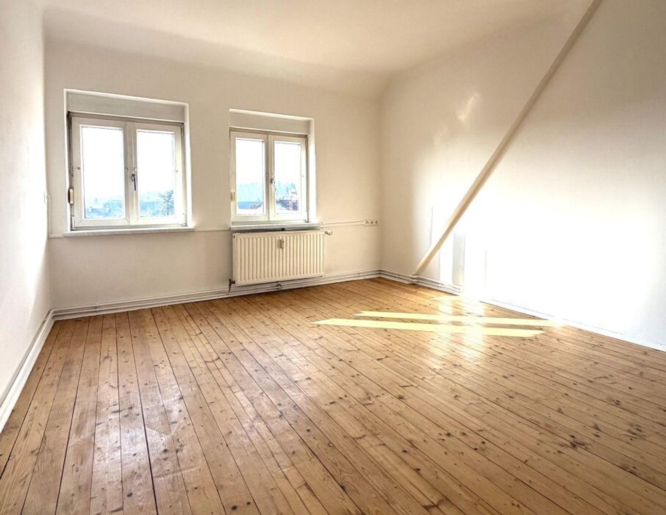 Helle 2-Zimmer Wohnung mit Parkplatz in Seiersberg-Pirka!