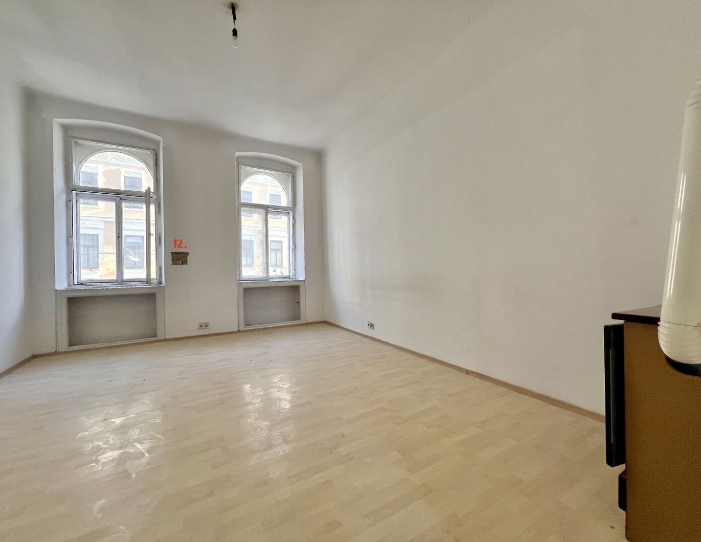 Kleine Altbauwohnung mit gutem Grundriss!