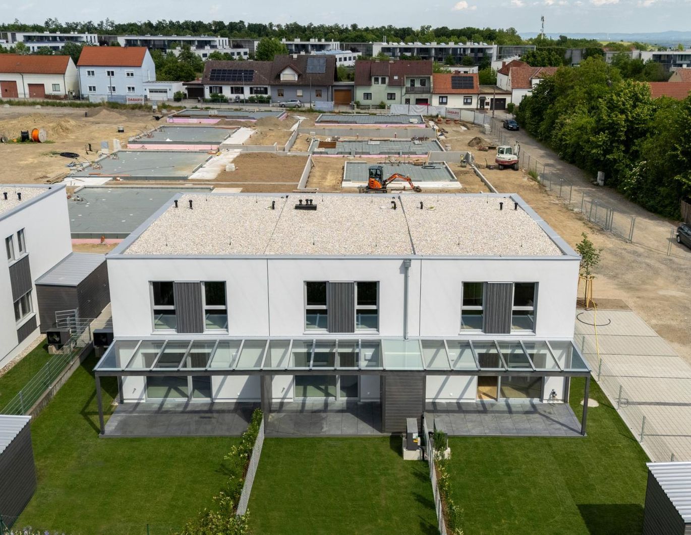 WEIHNACHTSAKTION - PROVISIONSFREI - BELAGSFERTIG IN ZAUBERHAFTER GRÜNLAGE IN KREMS AN DER DONAU - GNEIXENDORF MIT BLICK AUF STIFT GÖTTWEIG - EXKLUSIVES WOHNEN - RAIFFEISEN WOHNBAU