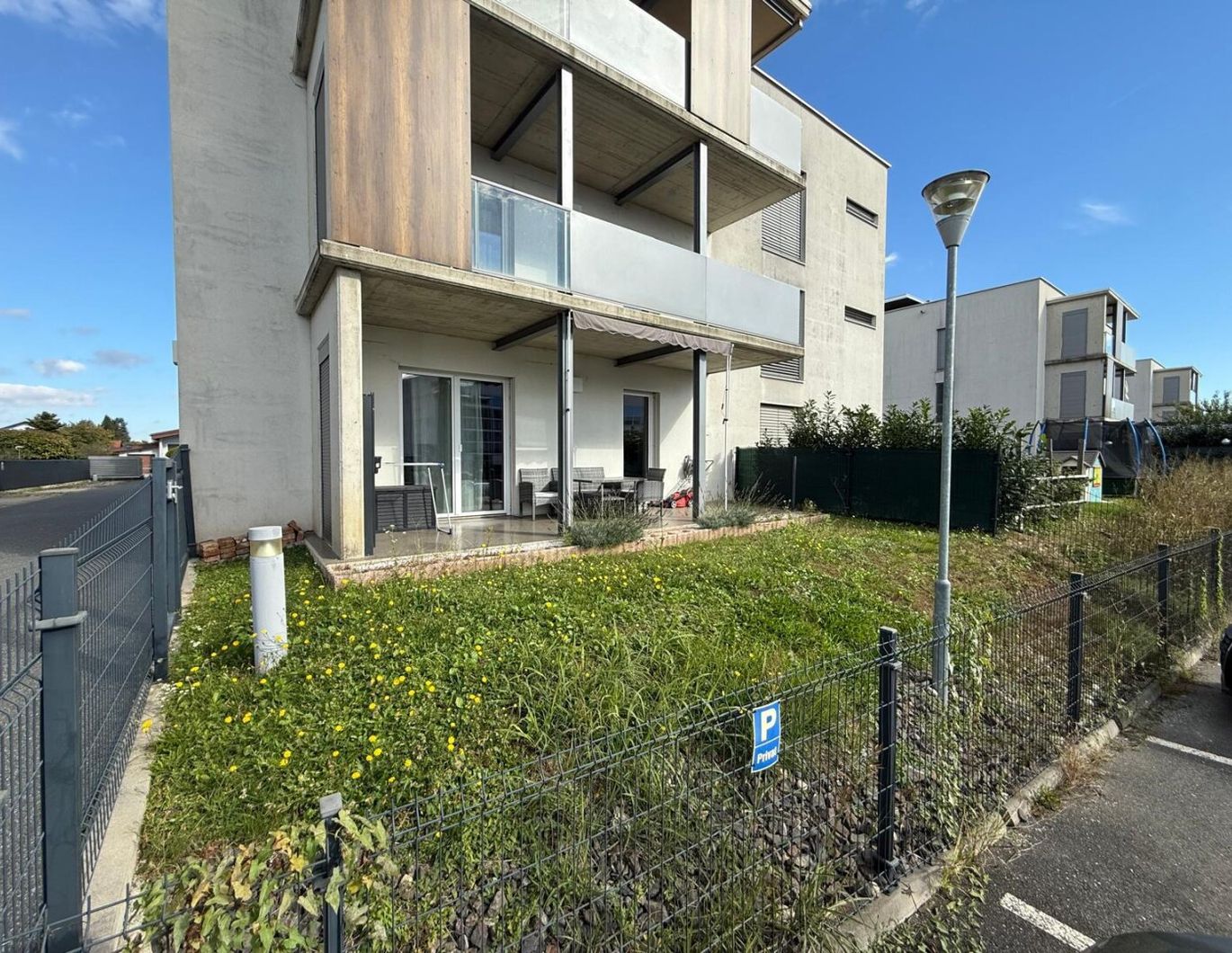 EIN MONAT MIETFREI - Traumwohnung mit Eigengarten + schnell Termin vereinbaren