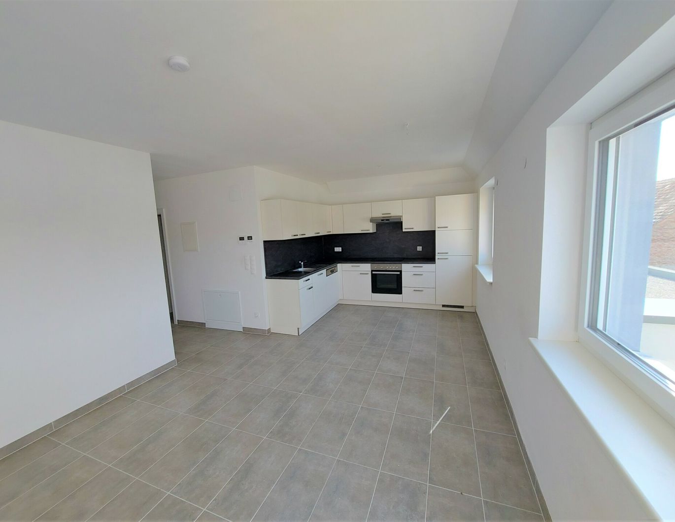 Moderne 3-Zimmer Wohnung mit Balkon und Parkplatz Top 22