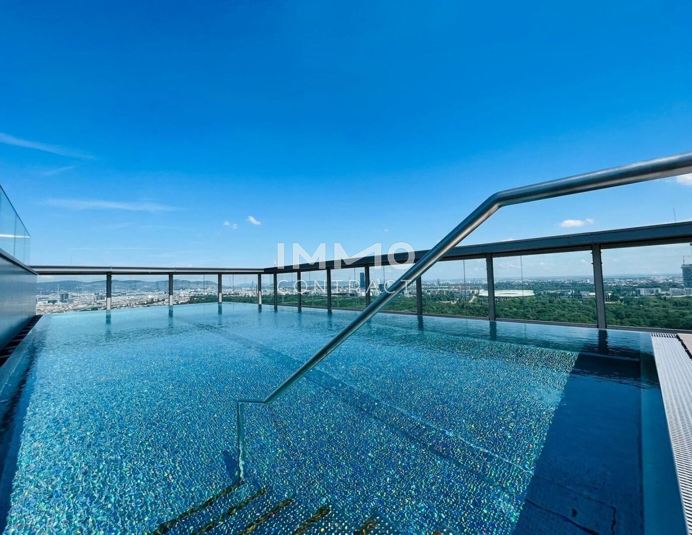 TrIIIple - Luxuriöse 2-Zimmer Wohnung mit 18 m² großem Balkon und Ausblick auf den grünen Prater!