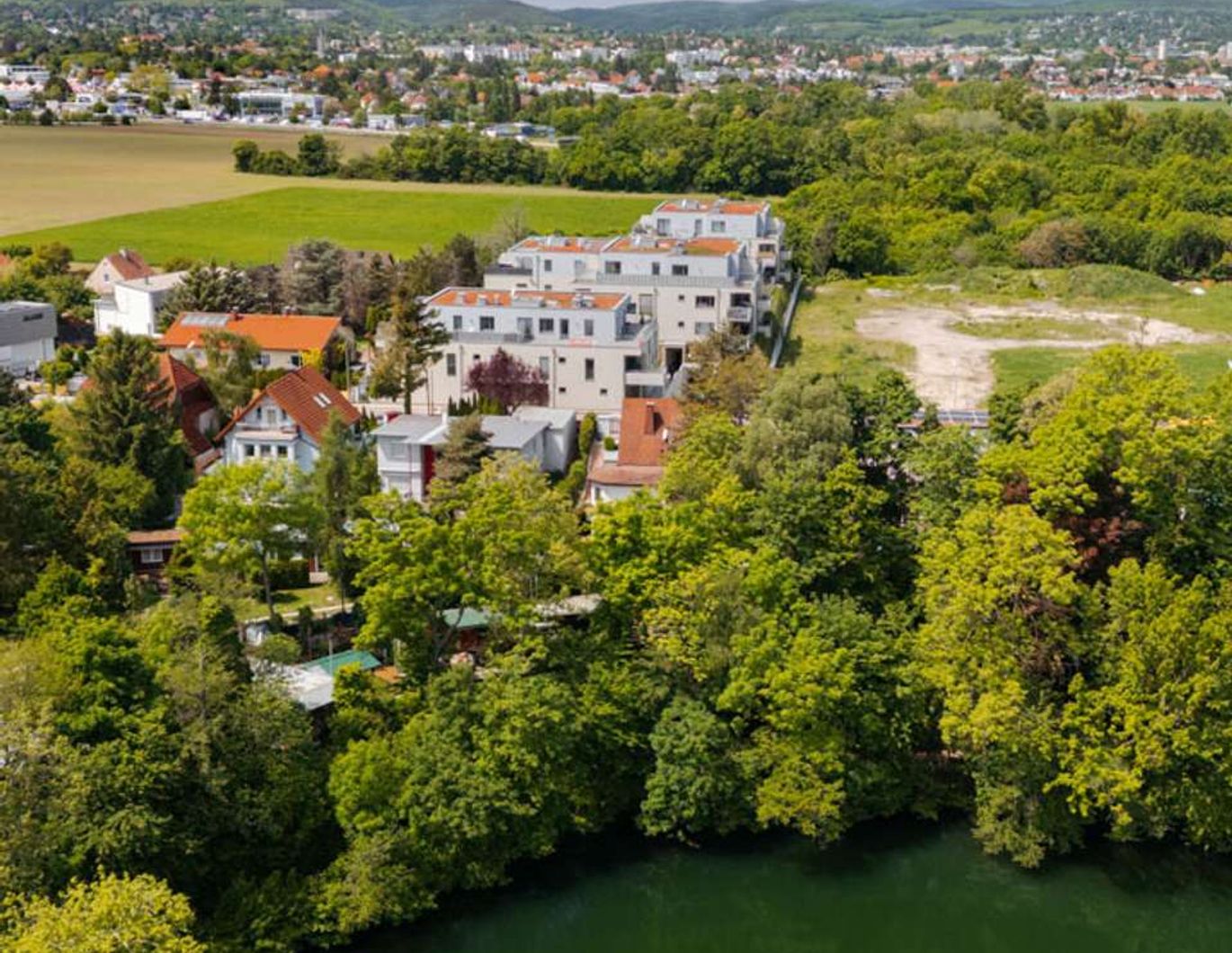 Neuwertige Dachterrassenwohnung an der Grenze zu Brunn - mit Video!