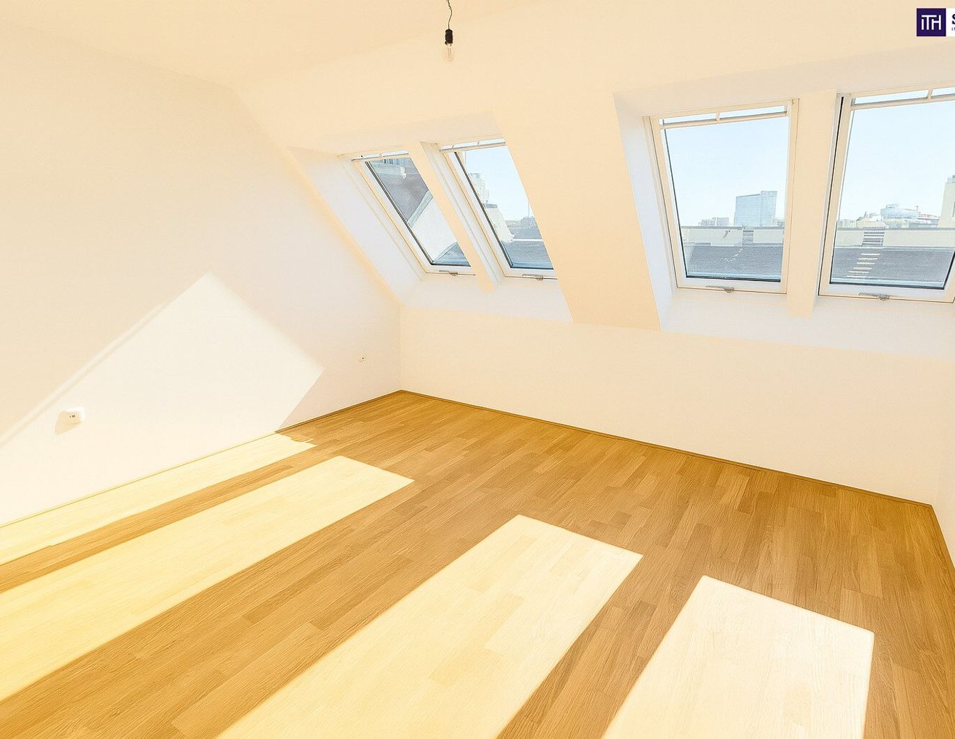 Preisreduktion! Stilvoll wohnen über den Dächern Wiens - ein 3-Zimmer-Dachgeschoßtraum mit 34 m² großer Sonnenterrasse