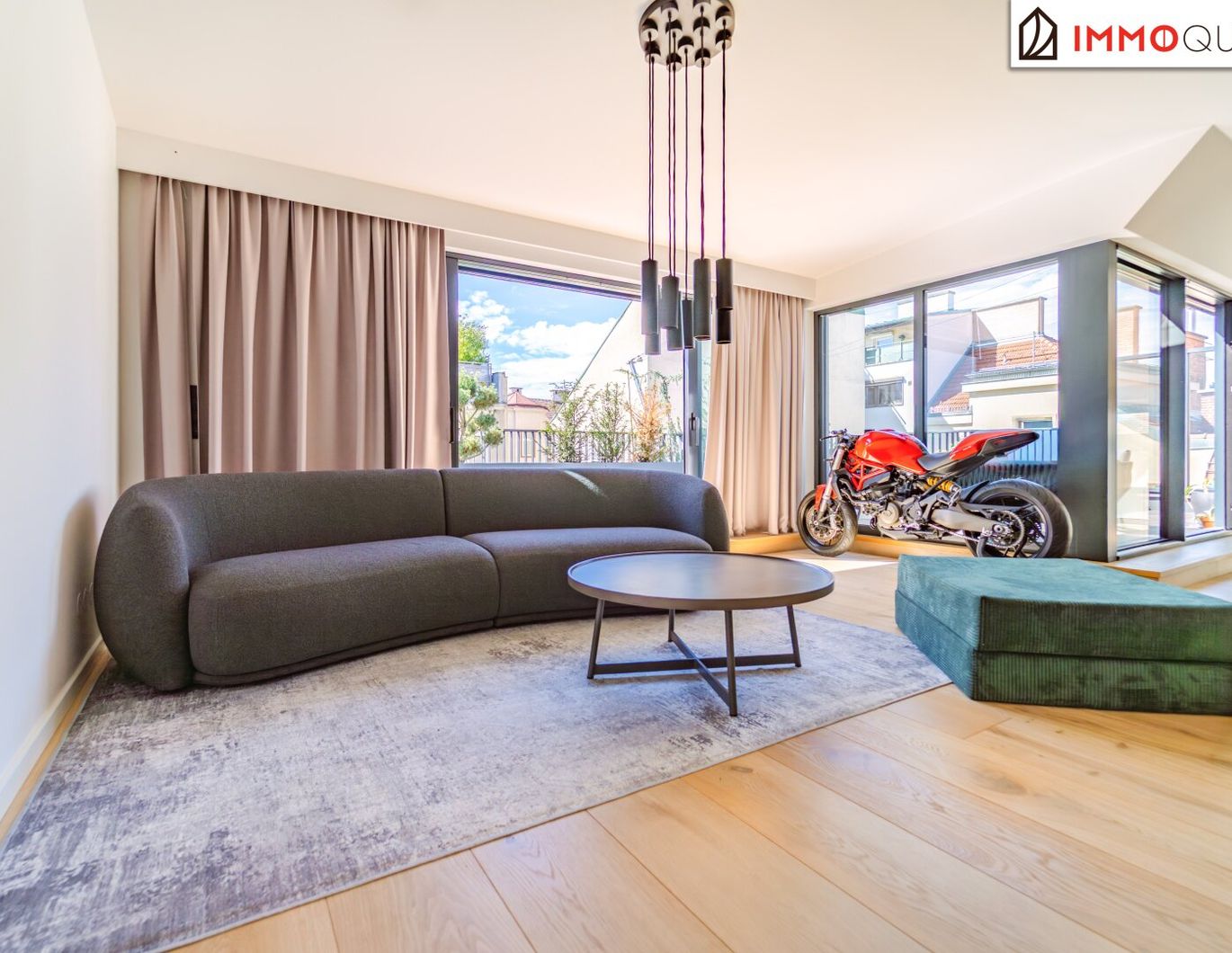 Die Kunst des Wohnens - Großzügiges Penthouse mit Whirlpool, Sauna, Sonnenterrasse & privatem Rooftop über den Dächern Wiens