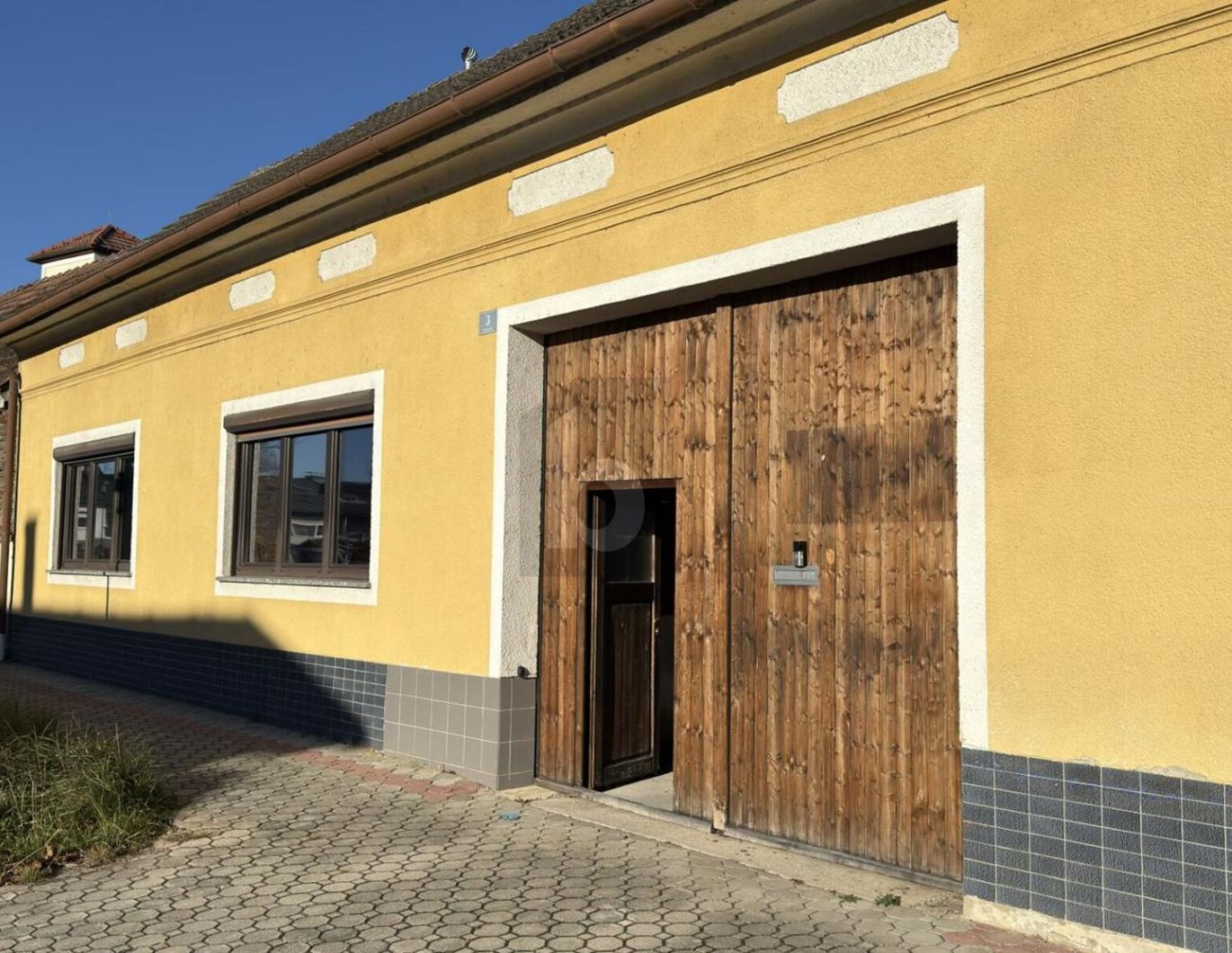 TEILSANIERT MIT GROSSEM SONNIGEN GARTEN U. STADL - 2 ZUFAHRTEN