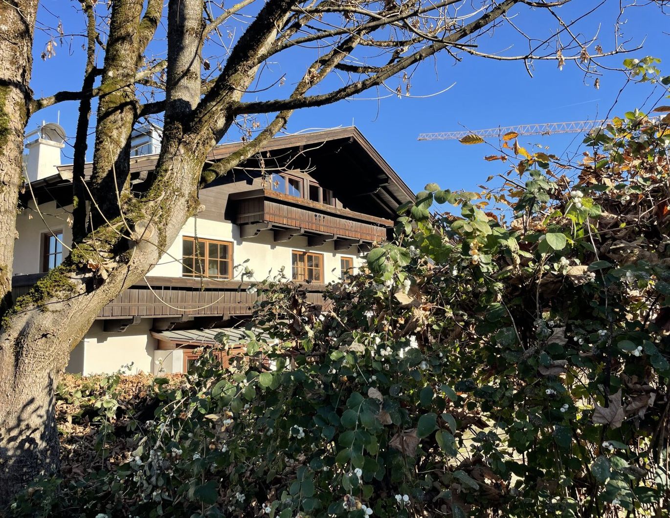 FREIZEITWOHNSITZ Zentrale Dachgeschosswohnung mit Streifblick und Ski in/ Ski out