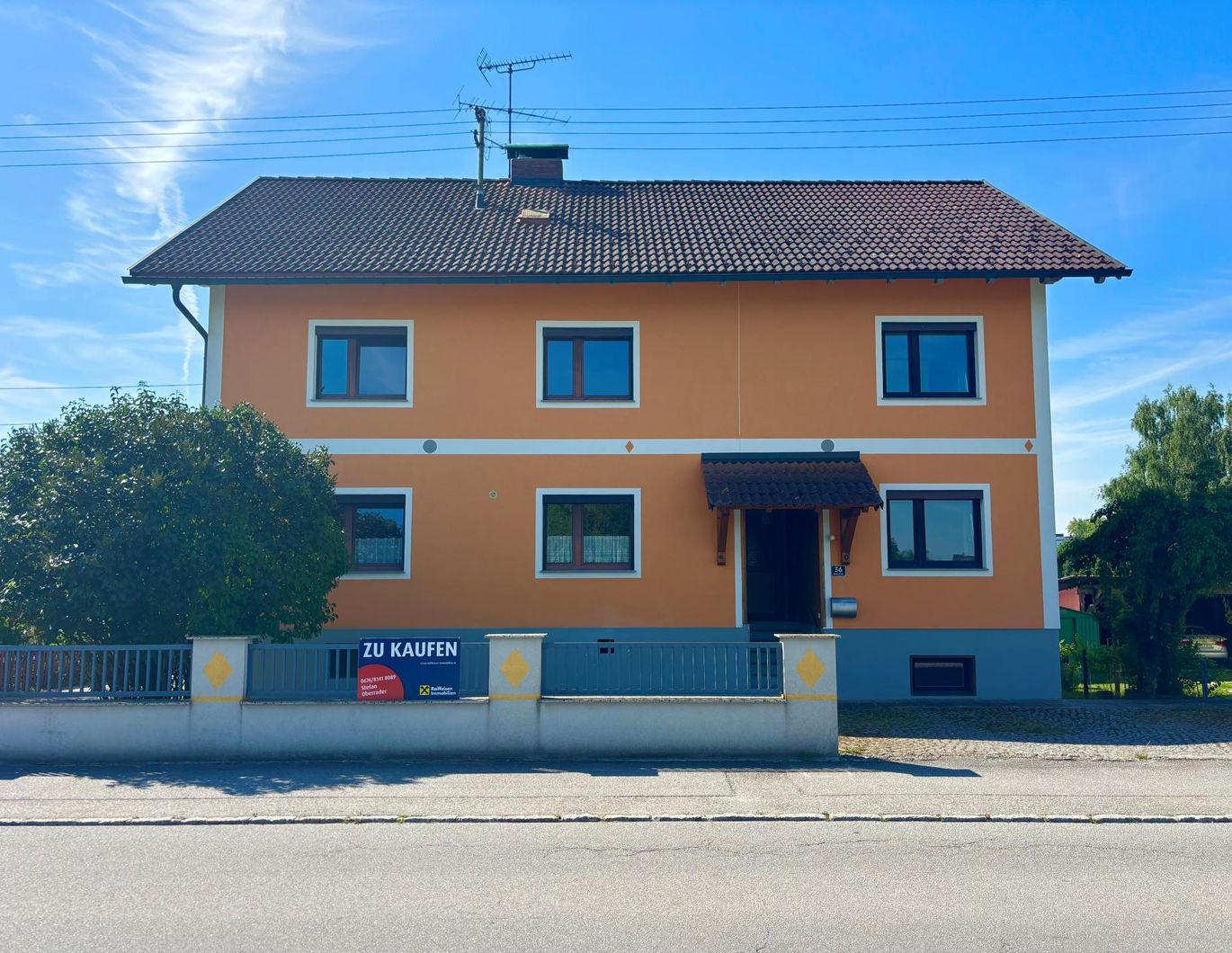 Großzügiges Wohnhaus in Stadtnähe